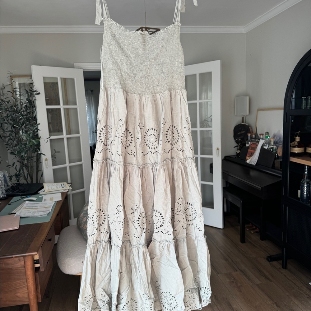 Zara Green Maxi Sundress with Ruffled Tiers and Spaghetti Straps